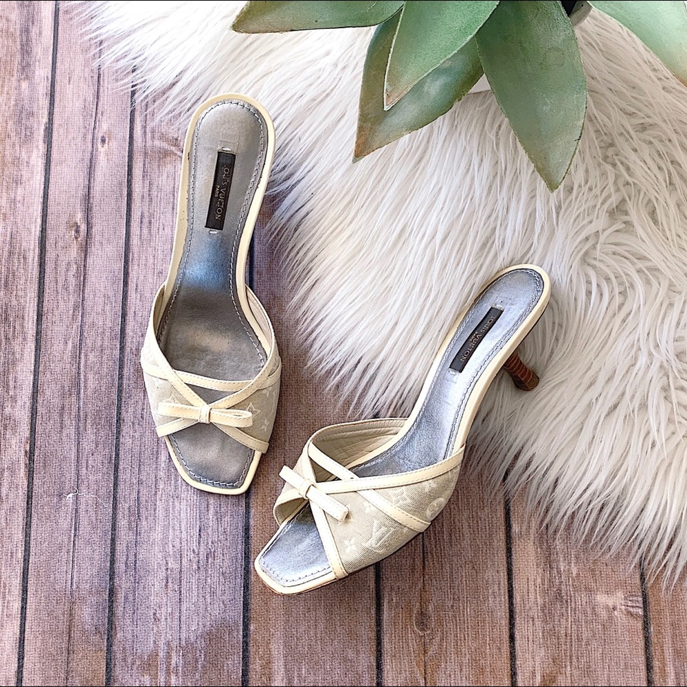 LOUIS VUITTON Mini Lin Sandals